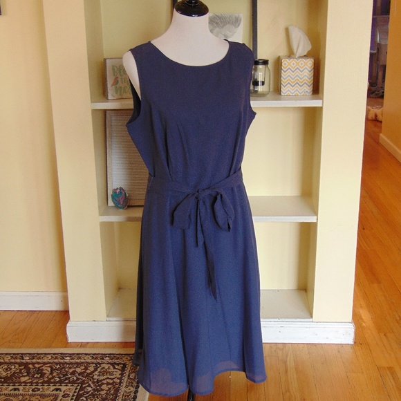 VENUS Dresses & Skirts - *261 NWOT Venus Pewter Gray Midi w/ Tie Back Waist